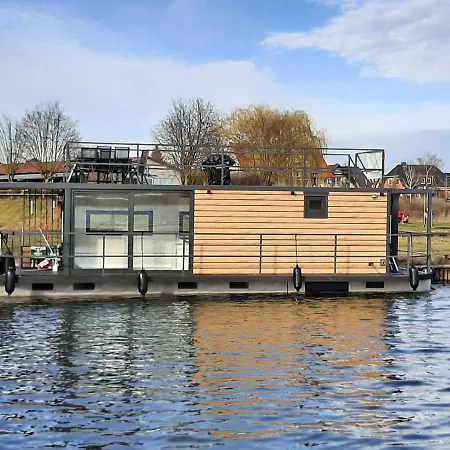 Hausboote Unteres Odertal Hausboot Kranich ספינת מלון